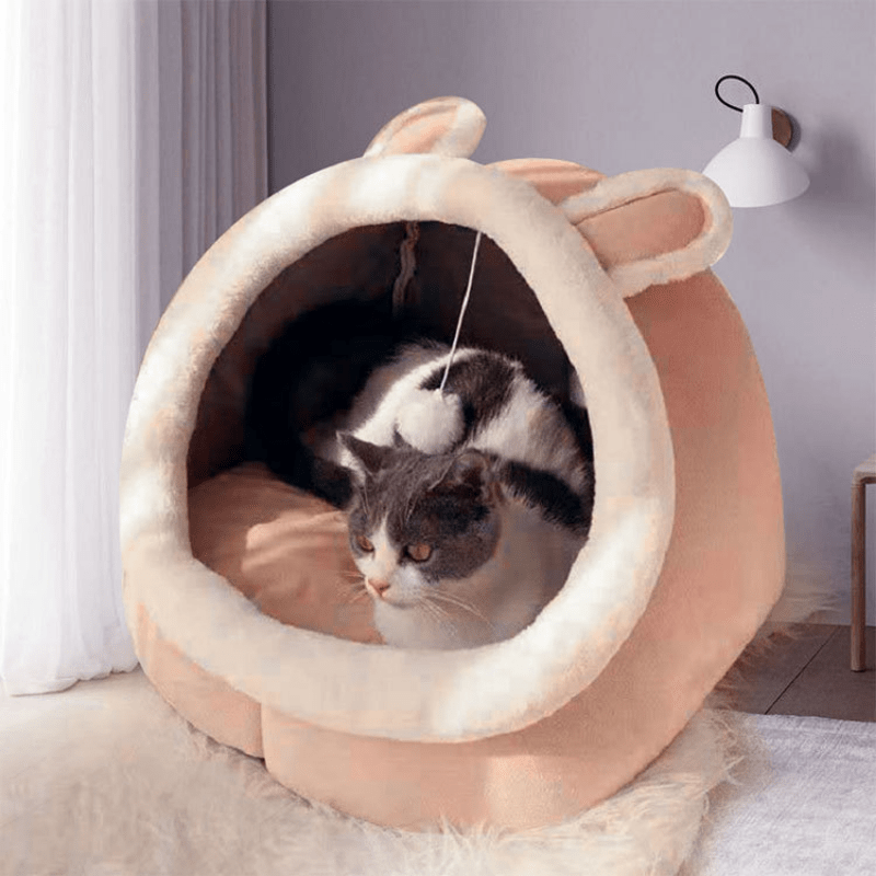 Cozy Winter Cat House – Semi-Closed Design with Removable & Washable Mat